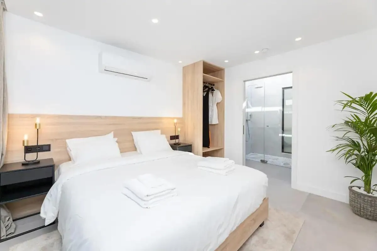 Villa Peman Luxurious Beachside Villa Marbella