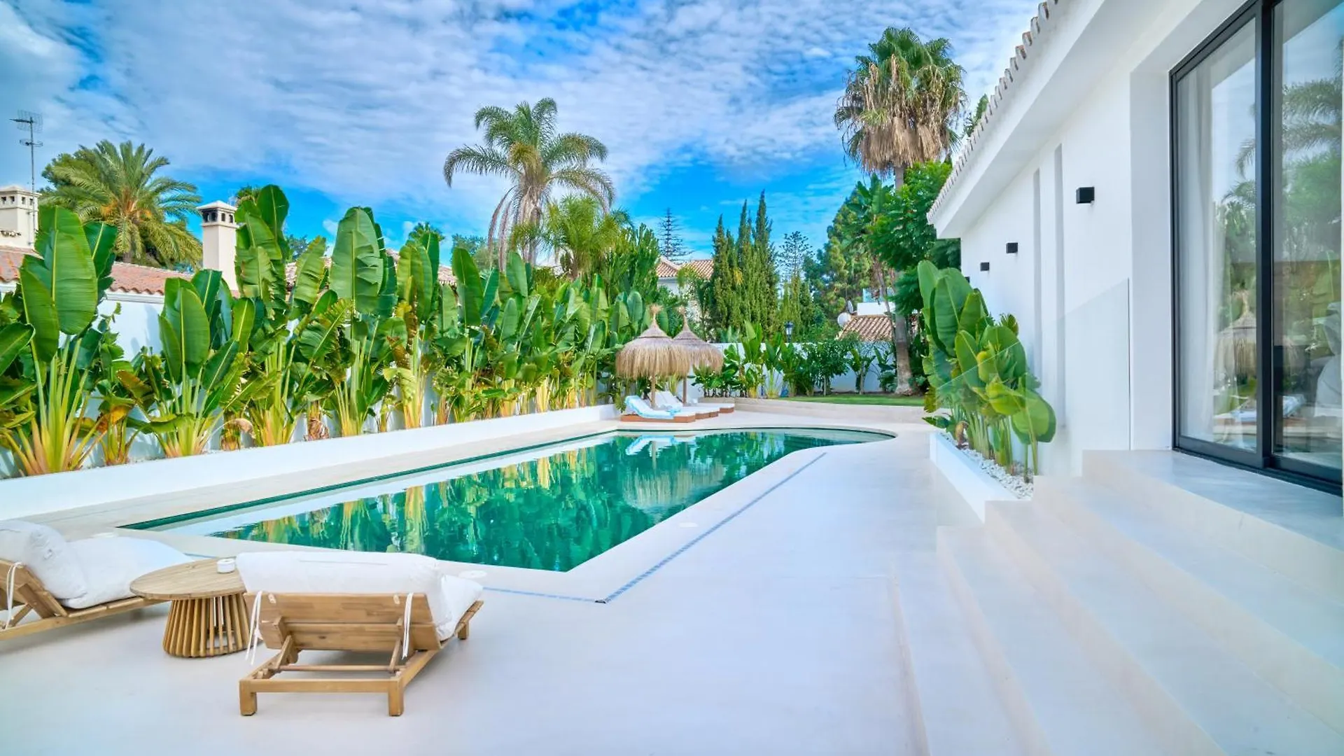Villa Peman Luxurious Beachside Villa Marbella 0*,  España