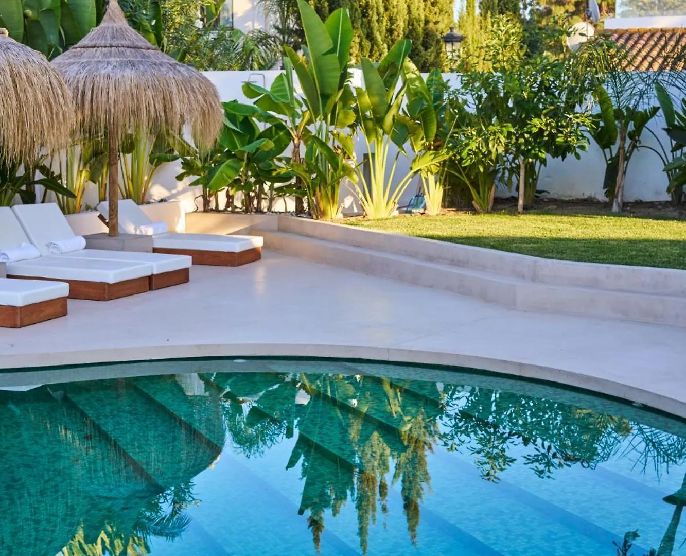 Villa Peman Luxurious Beachside Villa Marbella España