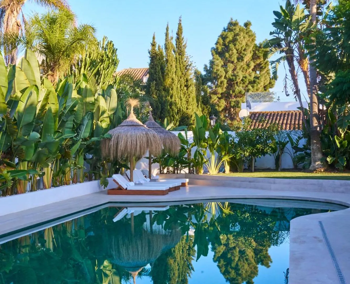 Villa Peman Luxurious Beachside Villa Marbella España
