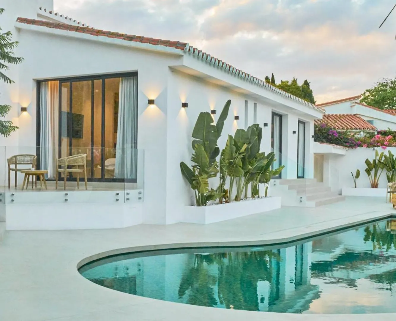 Villa Peman Luxurious Beachside Villa Marbella España