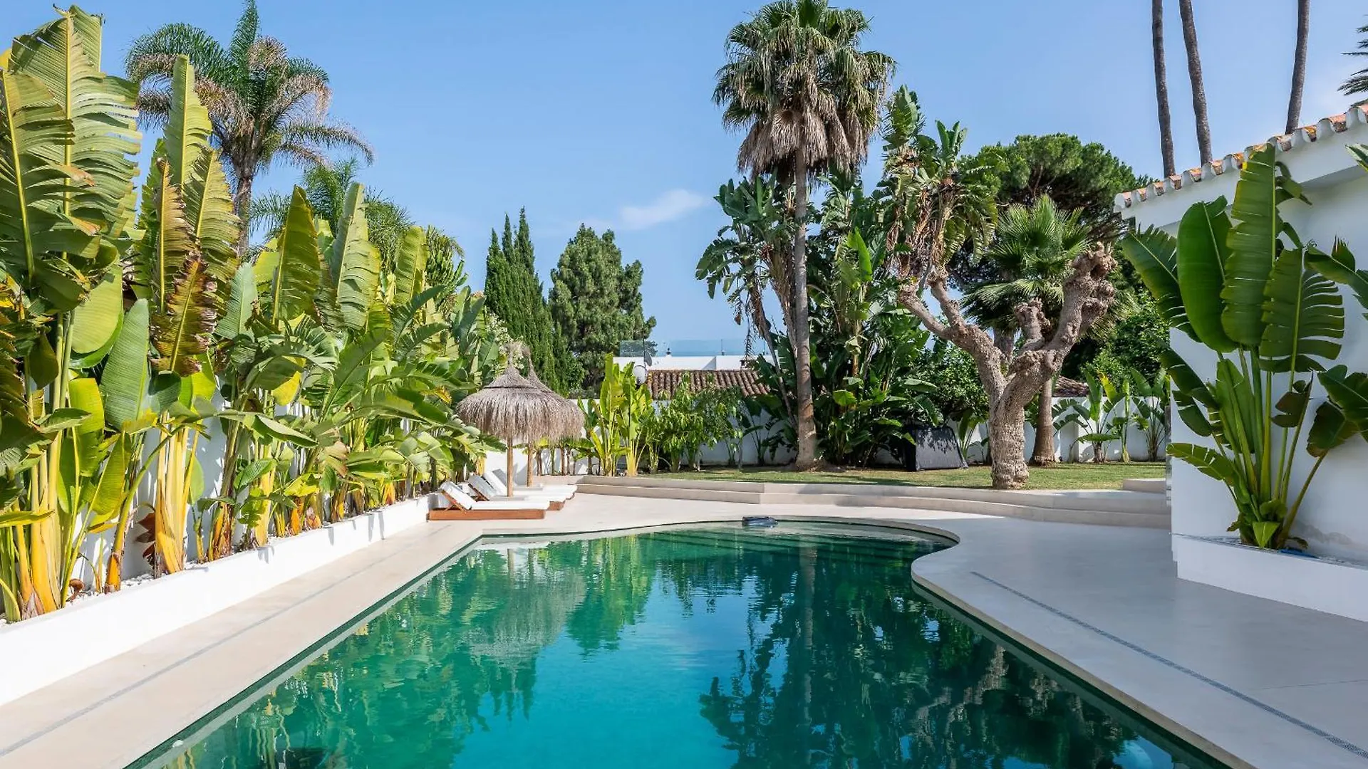 Villa Peman Luxurious Beachside Villa Marbella