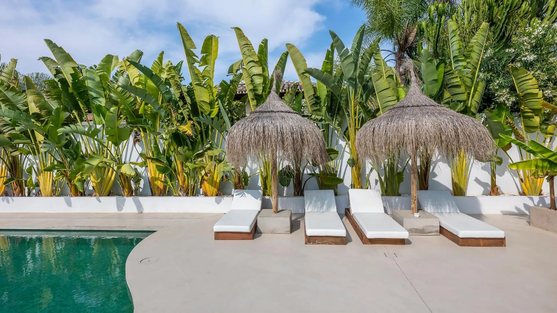 Villa Peman Luxurious Beachside Villa Marbella
